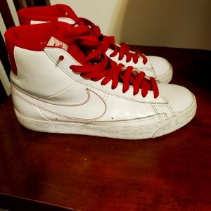 Nike Blazers Size 9